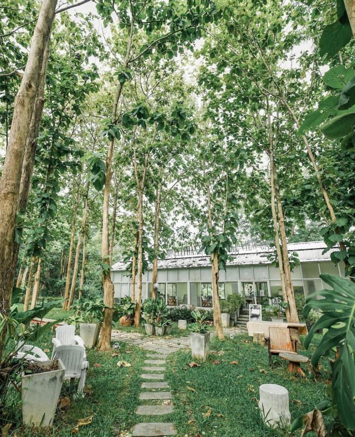 Sappraiwan Elephant Resort & Sanctuary Kaengsopha Exterior foto